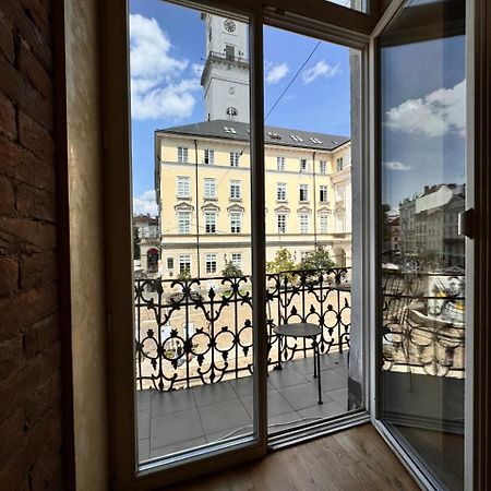 Апартаменти На Площі Ринок, 20 Liov Exterior foto