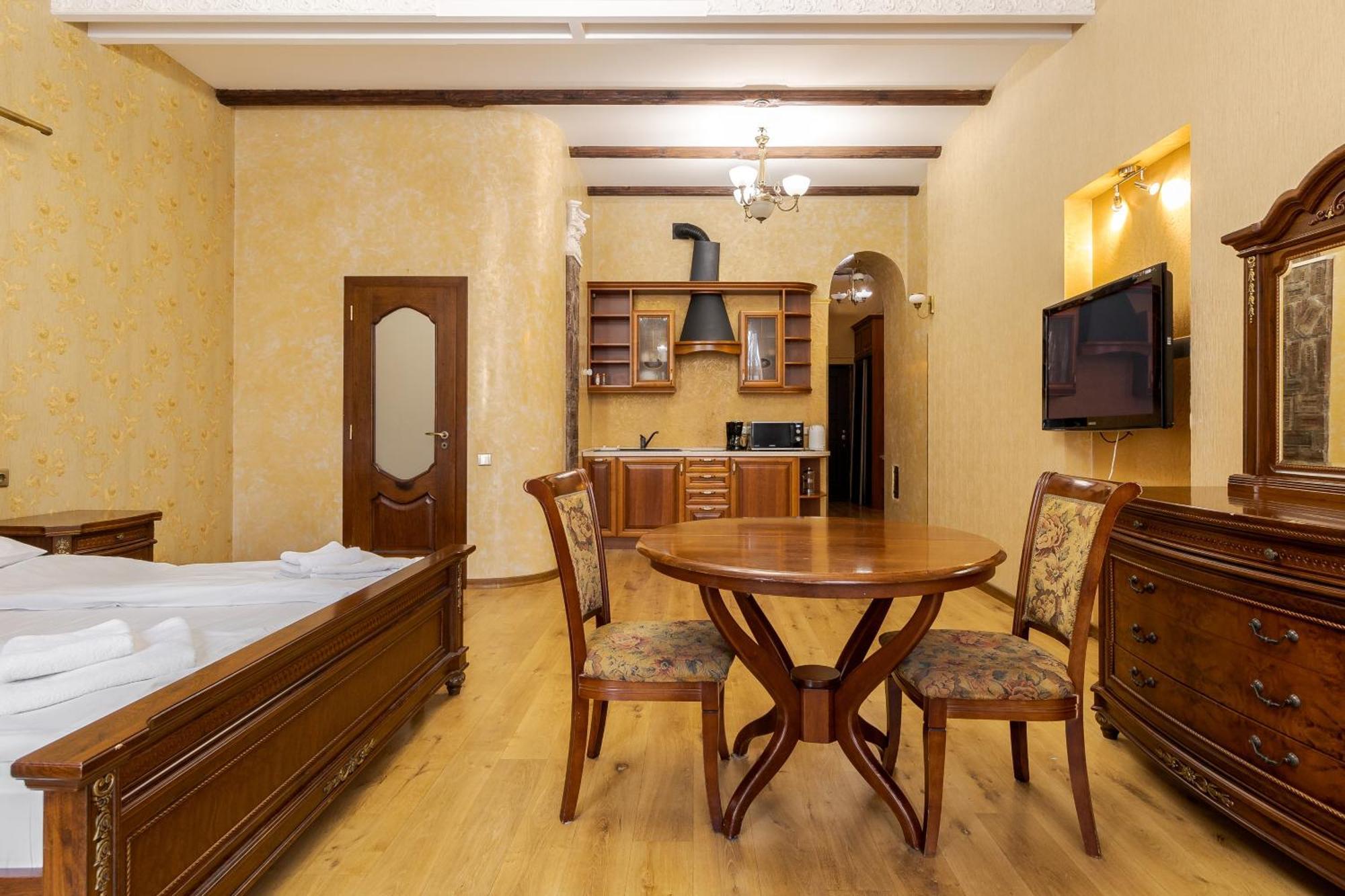 Апартаменти На Площі Ринок, 20 Liov Exterior foto