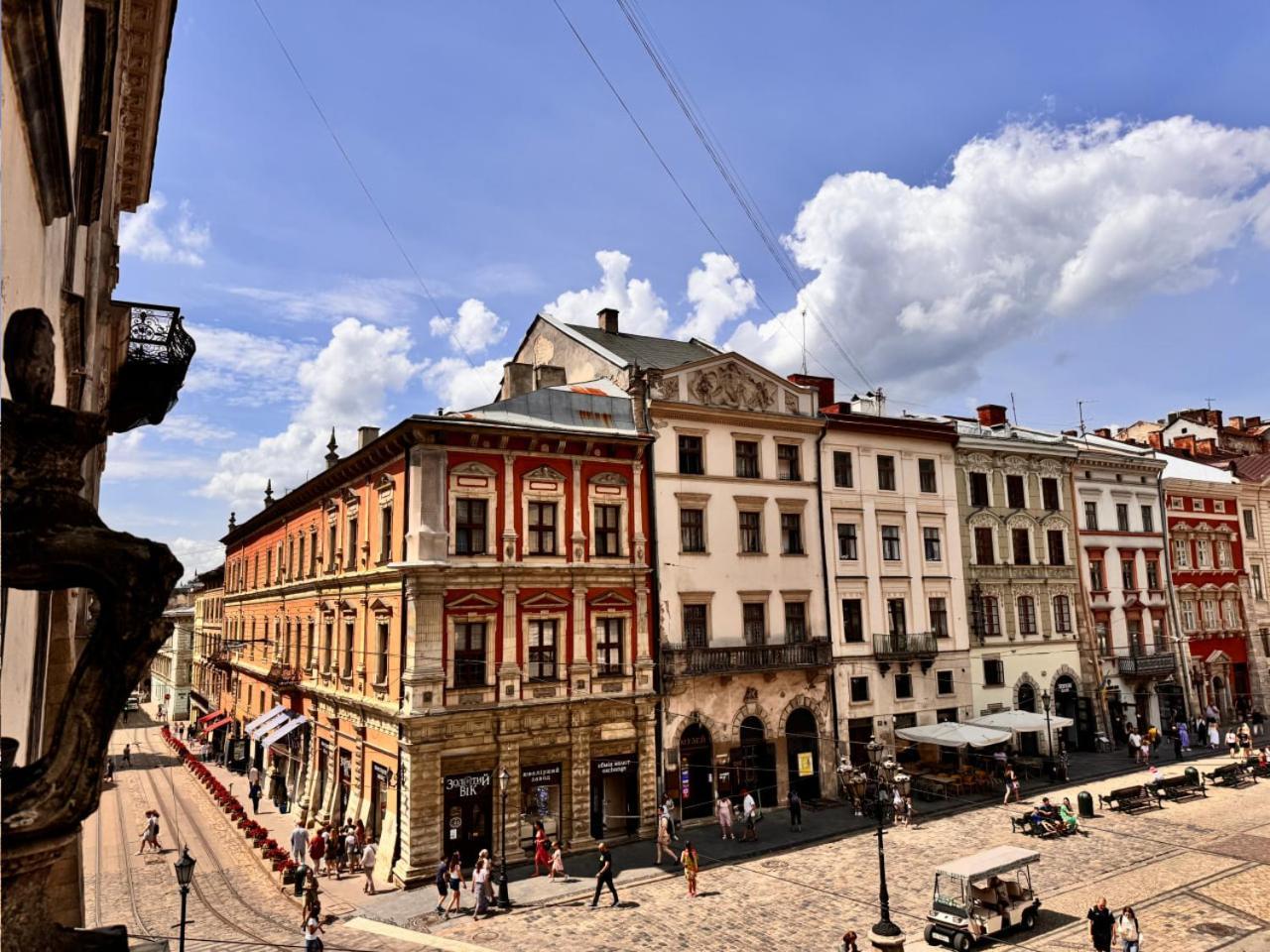 Апартаменти На Площі Ринок, 20 Liov Exterior foto